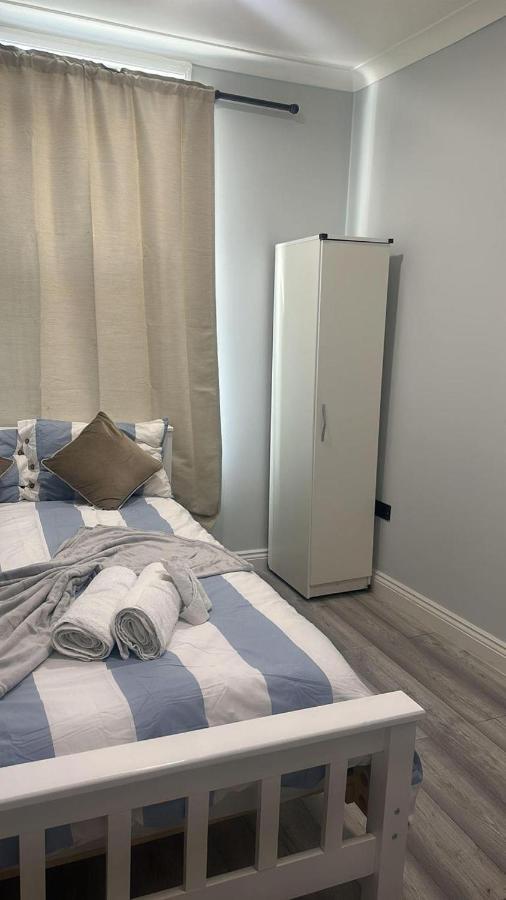 Flat In * Londra